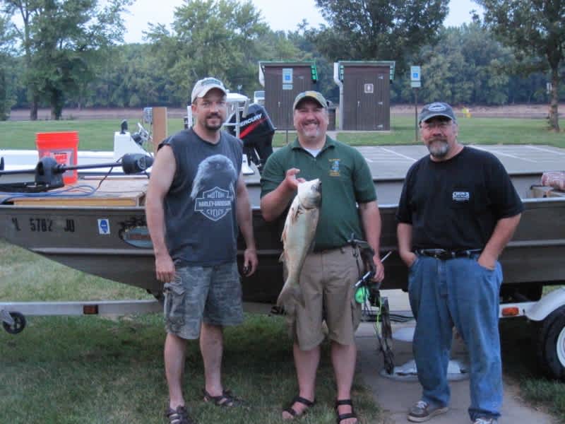 New Illinois State Bowfishing Record Set During Successful Bowfishing Association of Illinois Director’s Shoot
