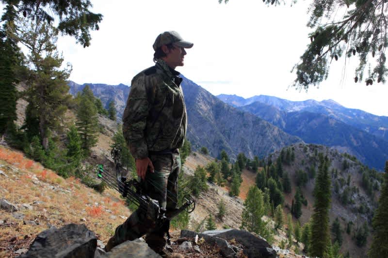 Cliff Hunter Chronicles: A Brute Stalk for a Brute of a Buck