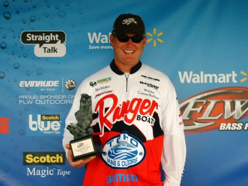 Walters Wins Walmart Bass Fishing League Gator Division on Lake Toho