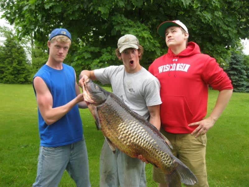 Wisconsin Record for Carp by Alternative Method Broken by Teenager