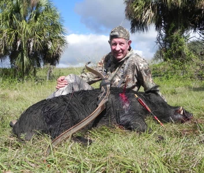 This Week on Outdoors Radio: Florida Gator and Hog Bowhunt