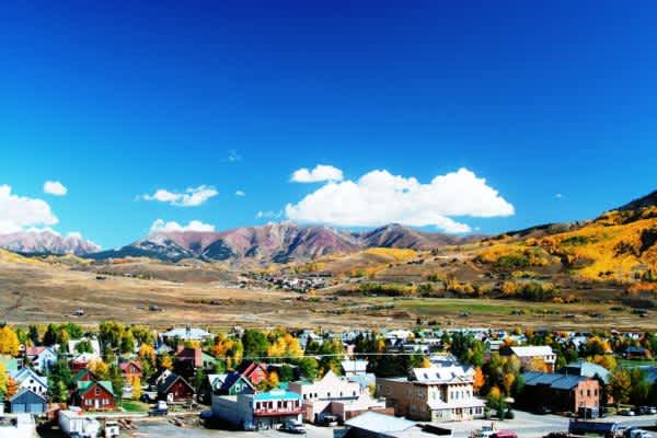 “September Splendor in the Rockies” Showcases Colorful Gunnison-Crested Butte, Colorado