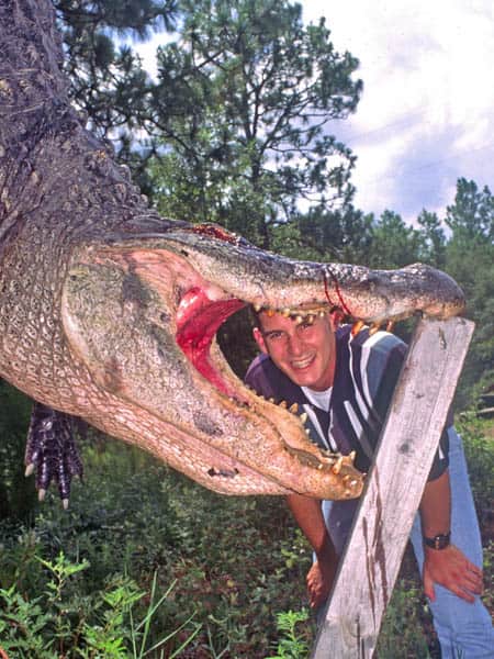The Bowhunter’s Dream: Bill Epeards Hunts a 500-pound Alligator with His Bow