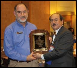 Knife Rights Founder Doug Ritter Receives Bill of Rights Award