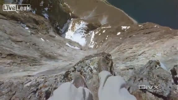 Video: The Moment Before a 9,000-foot Jump, an Extraordinary Rush