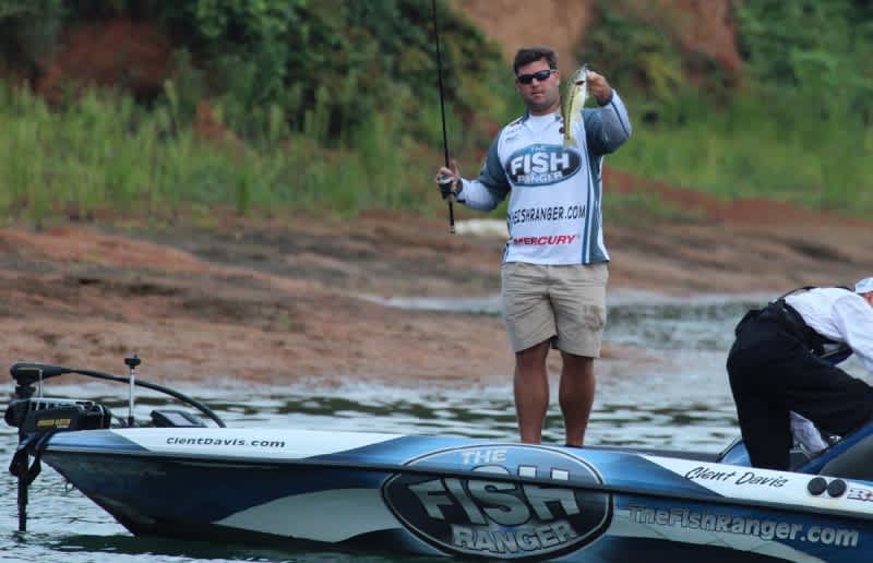 2012 FLW ROY Clent Davis Inks Deal with The Fish Ranger
