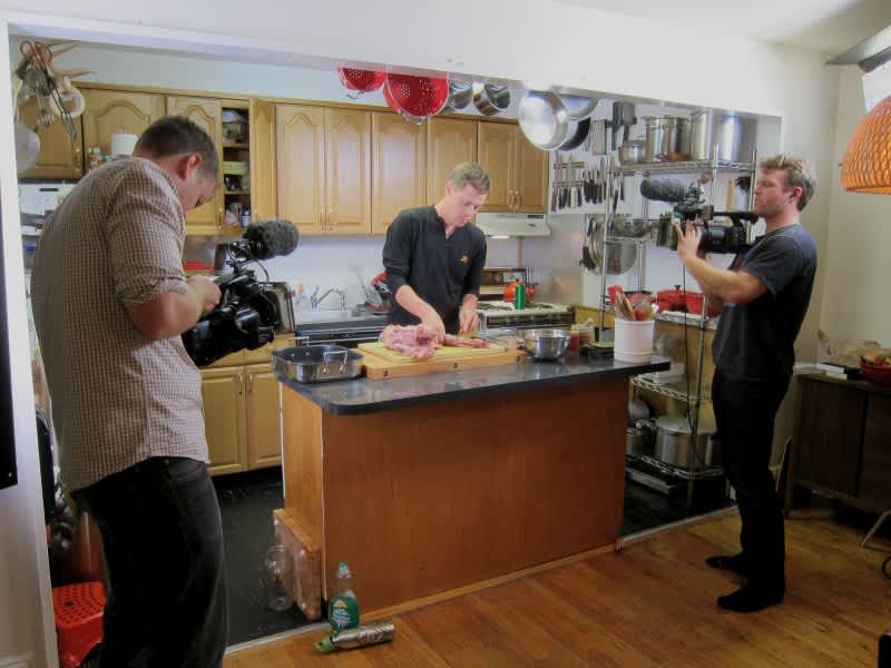 Steven Rinella of “MeatEater” Creates an Elegant Thanksgiving Dinner on Sportsman Channel – Sunday Night