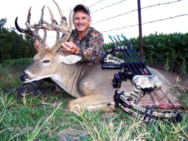 Fast Bows and Big Broadheads with Hank Parker