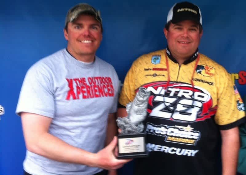 Dickneite, Thompson Tie for First at Walmart Bass Fishing League Ozark Division on Table Rock Lake in Missouri