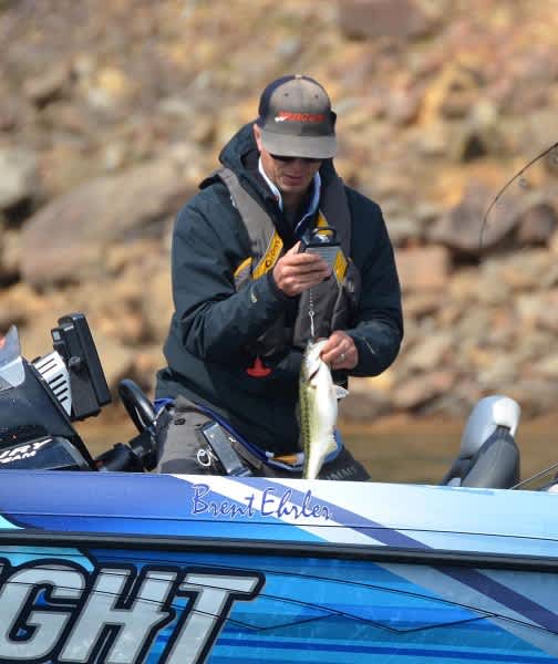 Ehrler Maintains Lead at Walmart FLW Tour on Lewis Smith Lake Presented by Evinrude