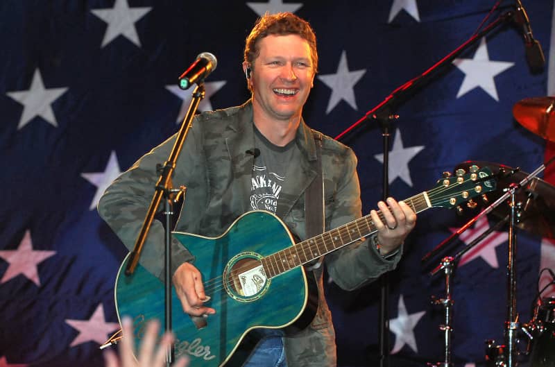 Country Musician Craig Morgan Attempts Arctic Sled Dog Expedition