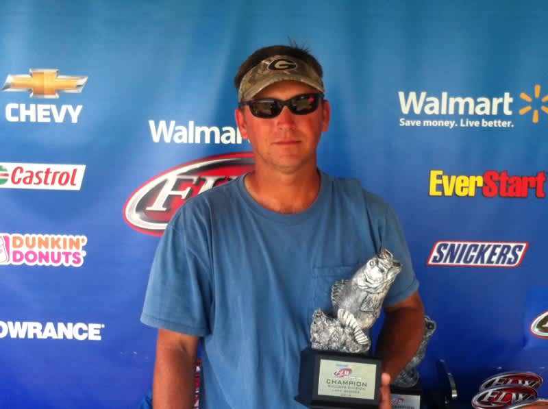 Holloway Wins Walmart Bass Fishing League Bulldog Division on Georgia’s Lake Oconee