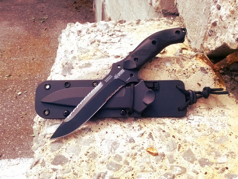 BLACKHAWK! Nightedge Serrated Edge Knife
