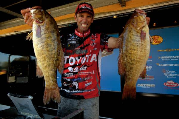 Mike Iaconelli Grabs Lead in Bassmaster’s Lake Erie Open