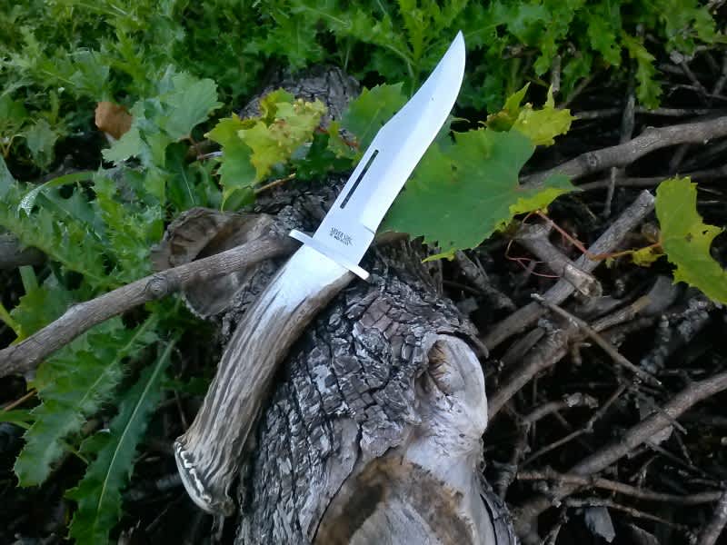 Silver Stag Deep Valley Bowie Knife