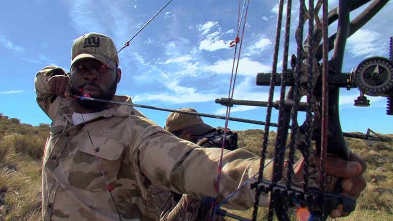 New York Giants Defensive End Justin Tuck Sacks Big Game in Argentina This Friday on Sportsman Channel
