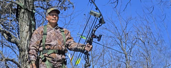 Kansas Encourages Treestand Hunters to Harness Up