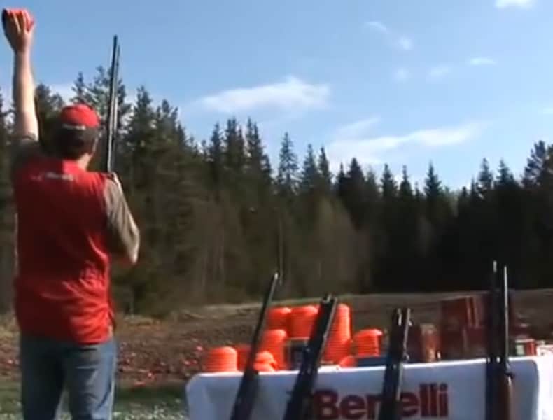 Video: The Clay-shooting Skills of Kenneth Aspestrand