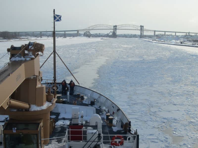 Great Lakes Freeze Over, Ice Cover Approaching Record