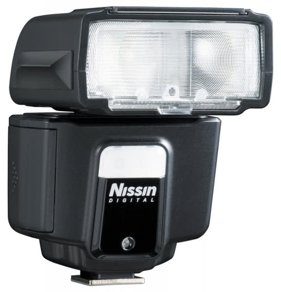 New Concept Nissin i40 Flash Is Pocket-Sized, Weighs Less than 8 Ounces