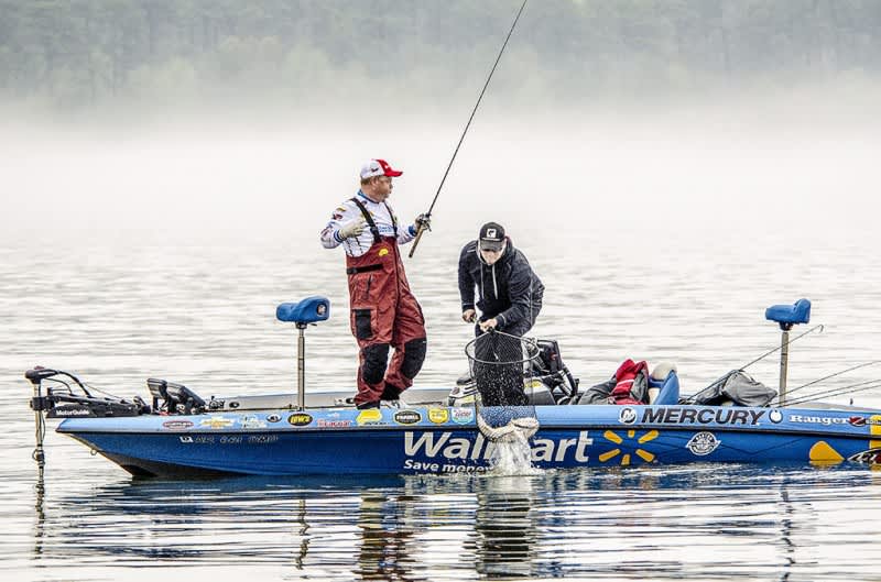 Rose Grabs Lead at Walmart FLW Tour Event on Sam Rayburn Reservoir Presented by Chevy