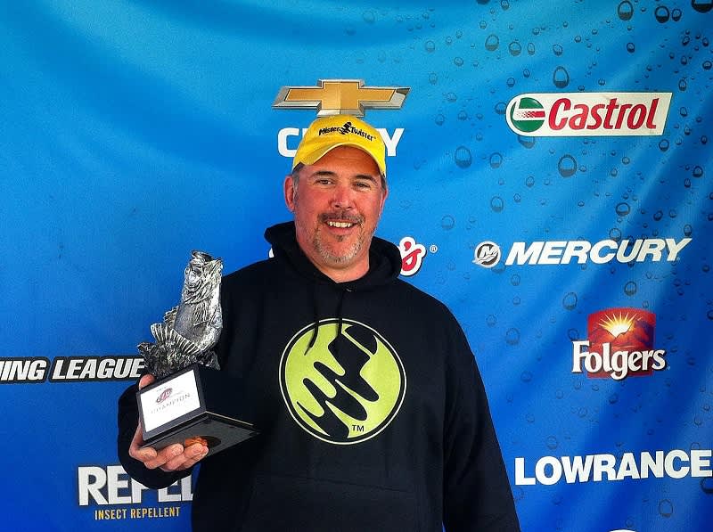 Mazurek Wins Walmart Bass Fishing League Great Lakes Division Event on the Mississippi River
