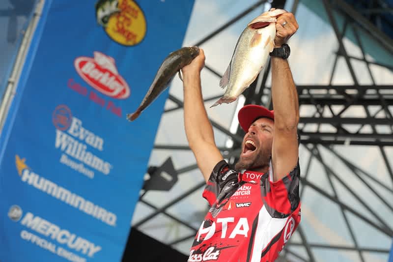 Philly Native Son Iaconelli Wins Big at Home