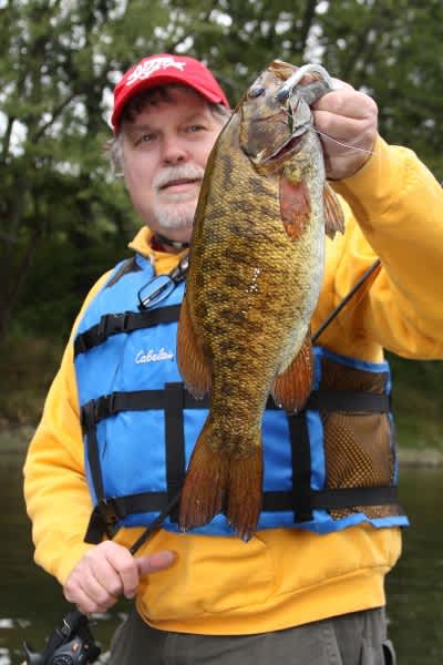 This Week, Gateway Outdoors Radio Discusses Fall Fishing with Darl Black
