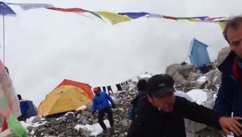 Video: Climber Captures Terrifying Everest Avalanche During Nepal Earthquake on Film
