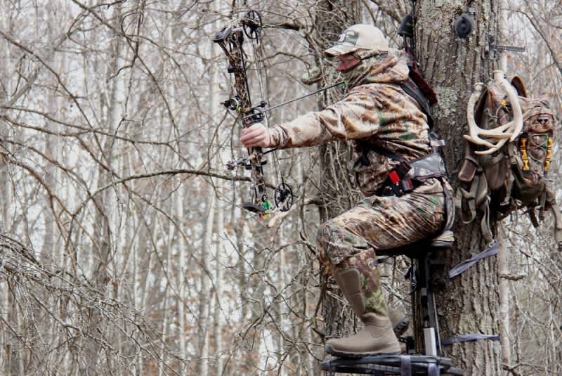 Headnets vs. Face Paint: Which is Better for Hunting?