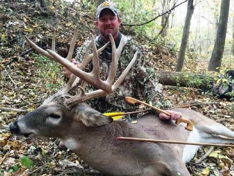 Missouri Hunter Harvests 15-point Buck with Atlatl Spear-thrower