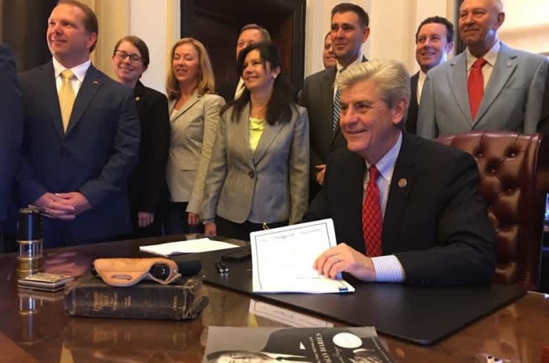 Mississippi Governor Signs Constitutional Carry Bill