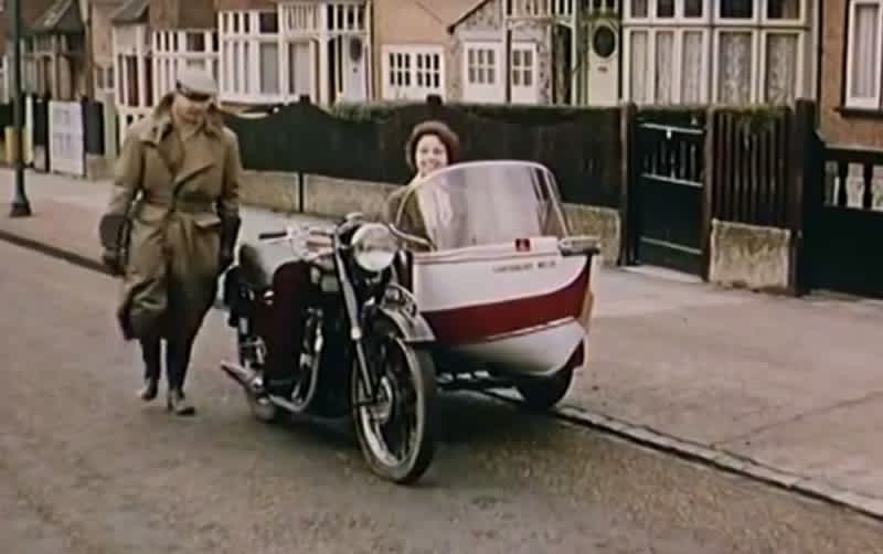 Video: The Amphibious Motorcycle Sidecar of the Past That We Want Today