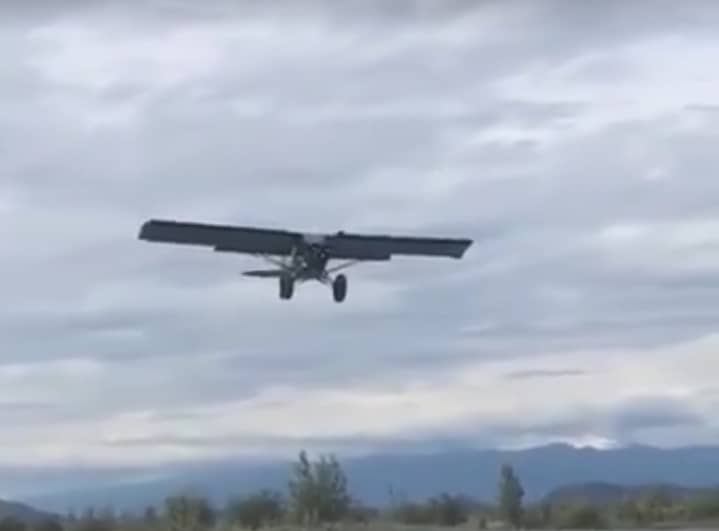 Video: Bush Plane Lands Like a Helicopter