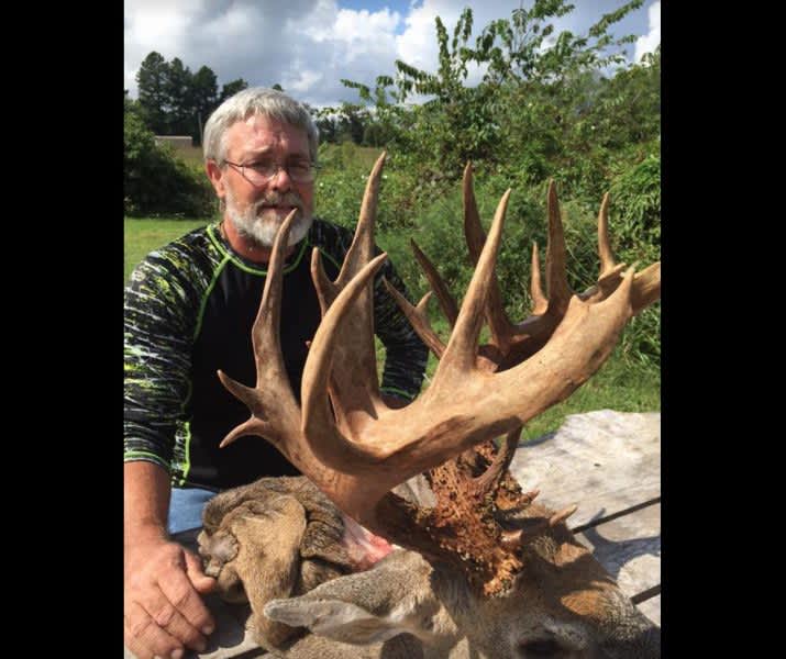 Missouri Hunter Shoots 36-Point Buck of a Lifetime