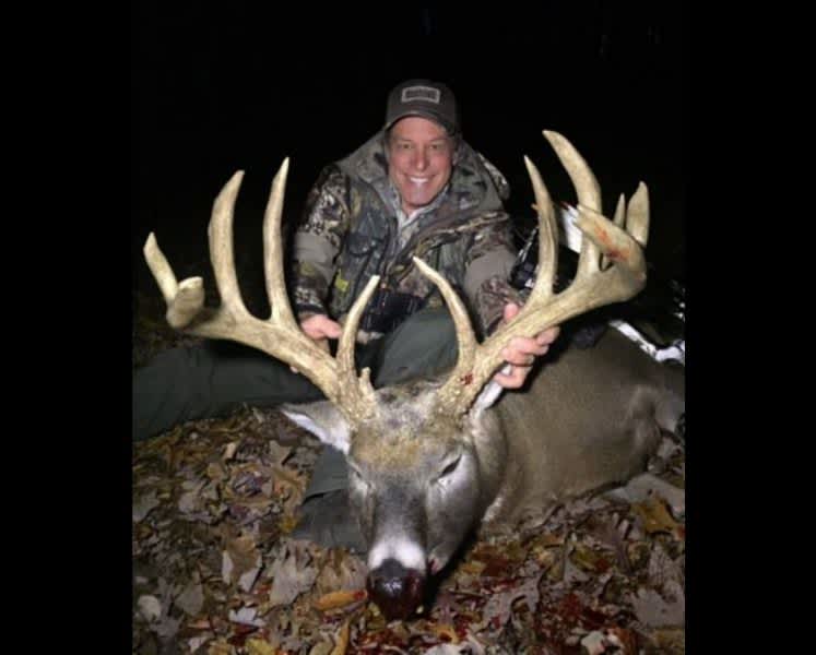Ted Nugent Shoots Big Buck for ‘All American Sporters that Voted Trump’