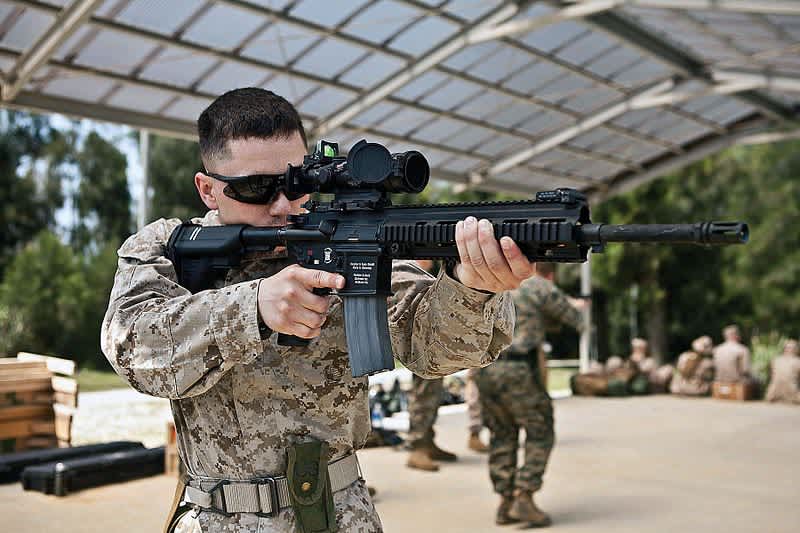 U.S. Marine Corps Looking to Replace M4 Carbine with the M27 IAR