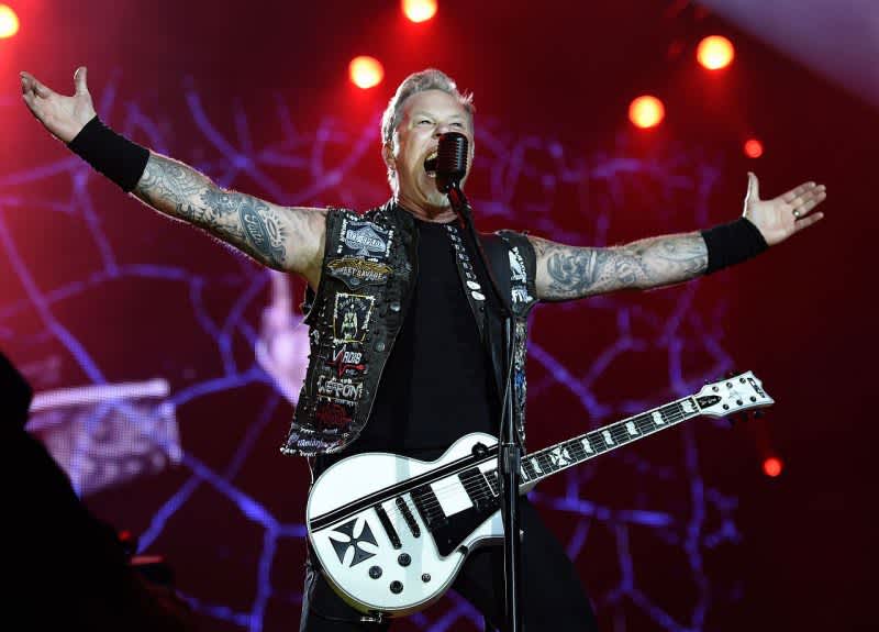 Video: Metallica Frontman Hetfield Moves out of California Because He Loves Guns and Hunting