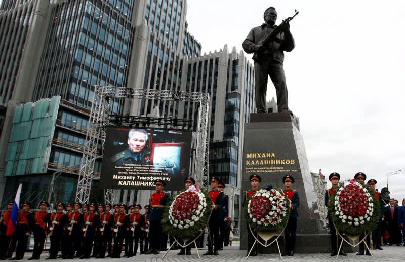 30 Foot-High Kalashnikov Monument Unveiled in Moscow