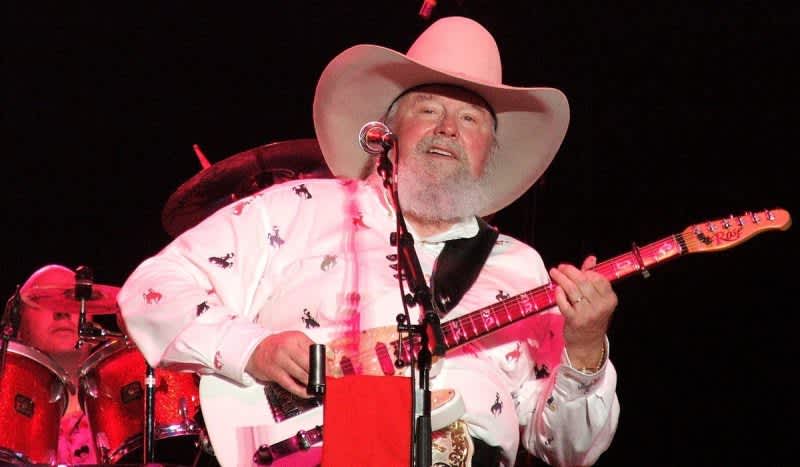 Charlie Daniels Scolds Taco Bell For Taking Illuminati Too Lightly