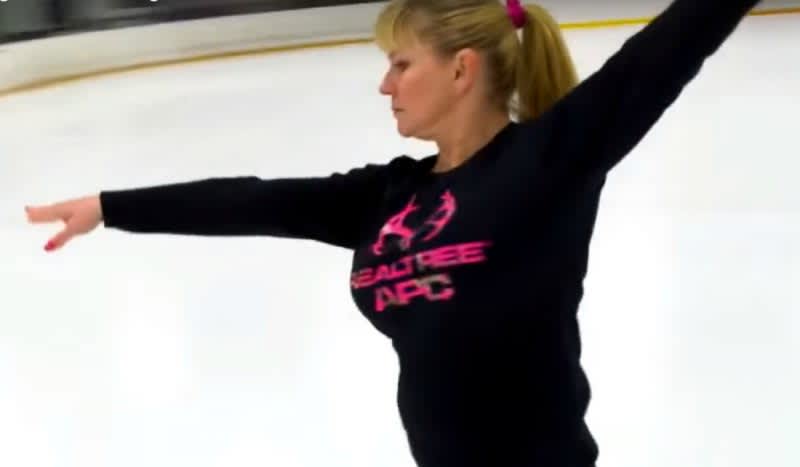 Video: Do You Recognize the Hunting Logo on Tonya Harding’s Skating Sweatshirt?