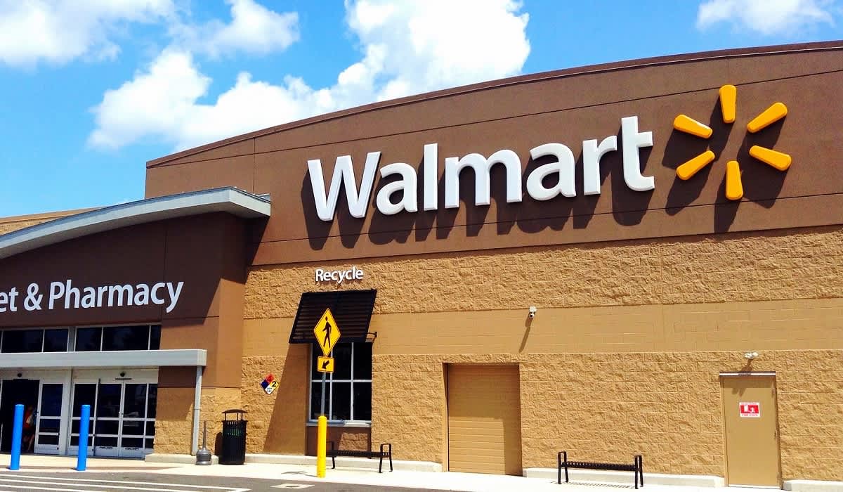 BREAKING: Walmart Raises Age Restriction to 21 for Buying Guns; Removes Toy Guns from Website