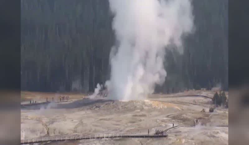 Yellowstone’s Giantess Geyser ‘Roars Back to Life’ After 6 Years of Dormancy