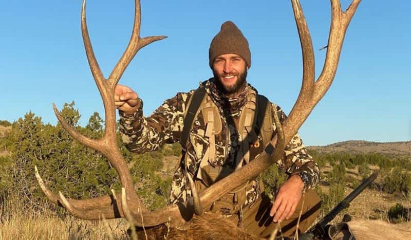 Former NFL Quarterback Jay Cutler Receives Backlash on Social Media for Elk Hunting