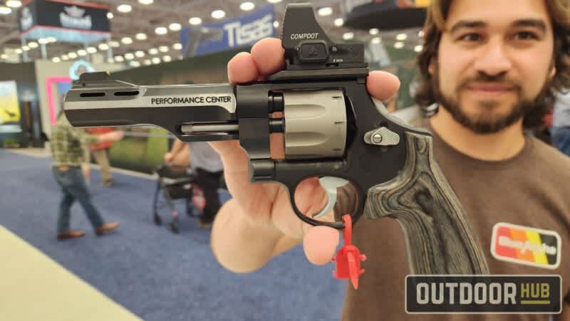 [NRAAM 2024] Smith & Wesson Model 327 WR – Jerry Miculek’s Revolver