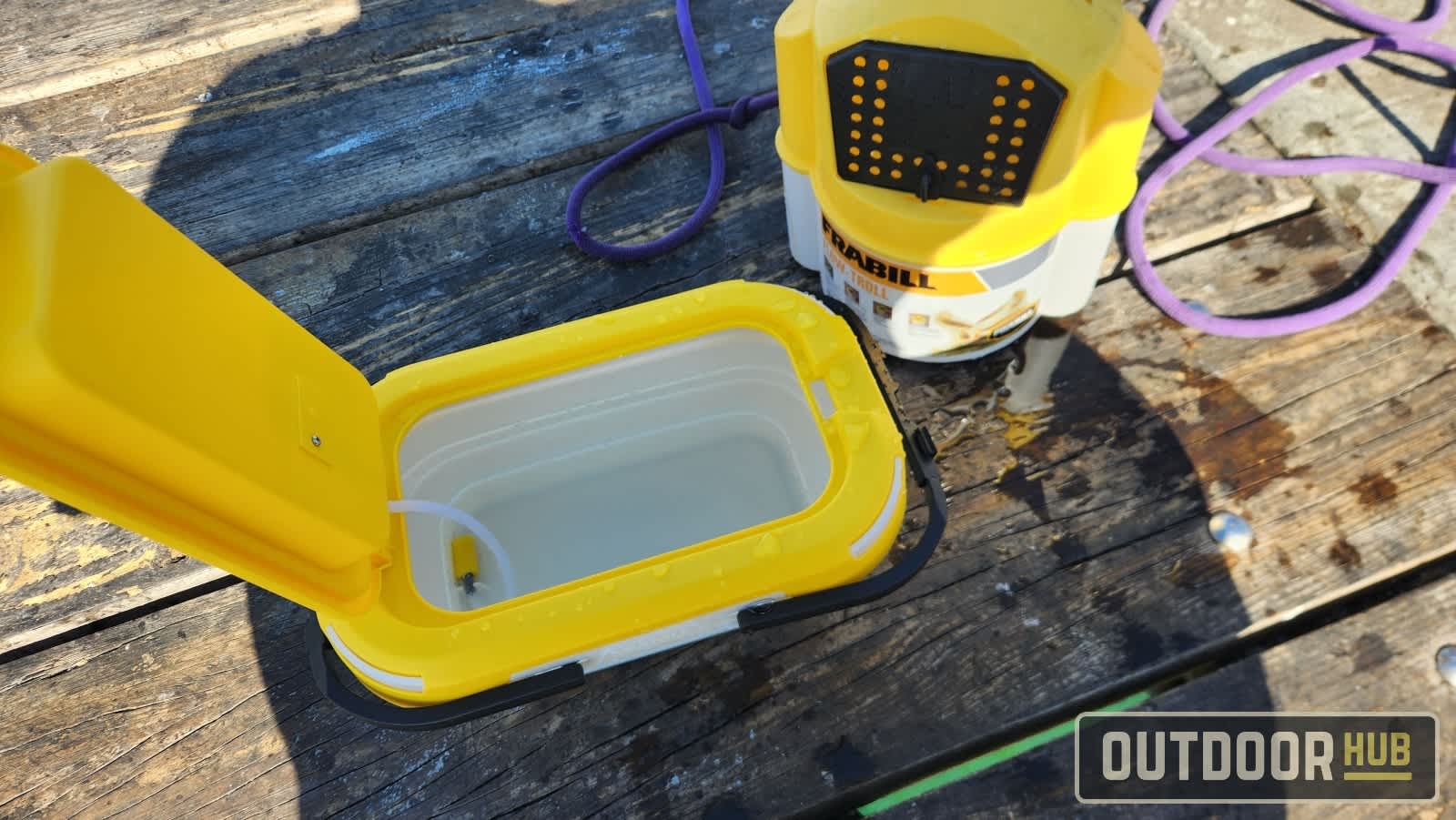 OutdoorHub Review: Frabill Collapsible Bait Bucket w/ Aerator