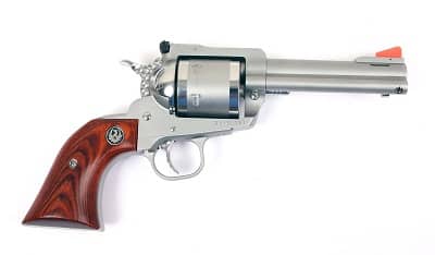 This Ruger Super Blackhawk Mag-na-port “Predator” model in .44 Magnum features an inverted muzzle crown, a velvet hone finish and polished stripes on the cylinder.