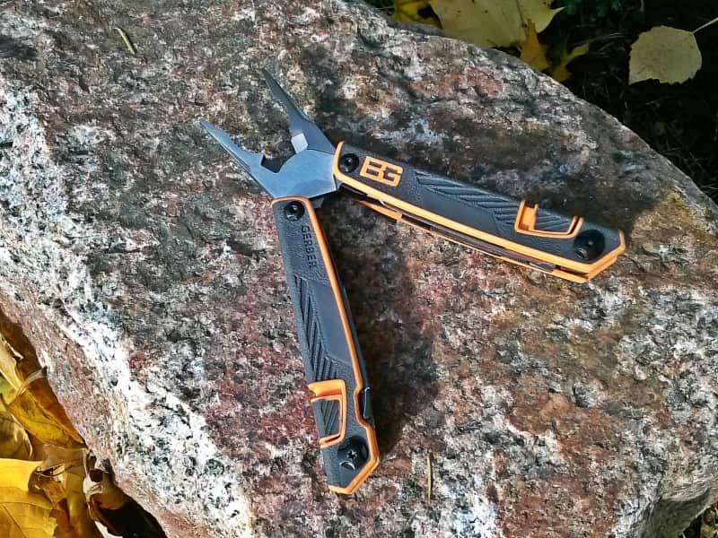 The Bear Grylls mulitool with pliers.