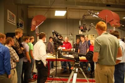Larry Potterfield of MidwayUSA does a demonstration for students of KSU's WOEM program.