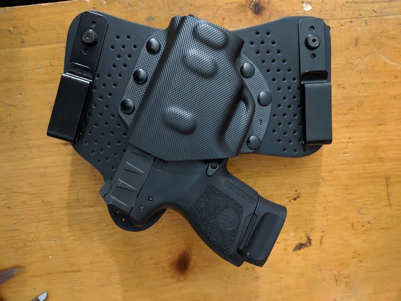 Beretta APX Carry